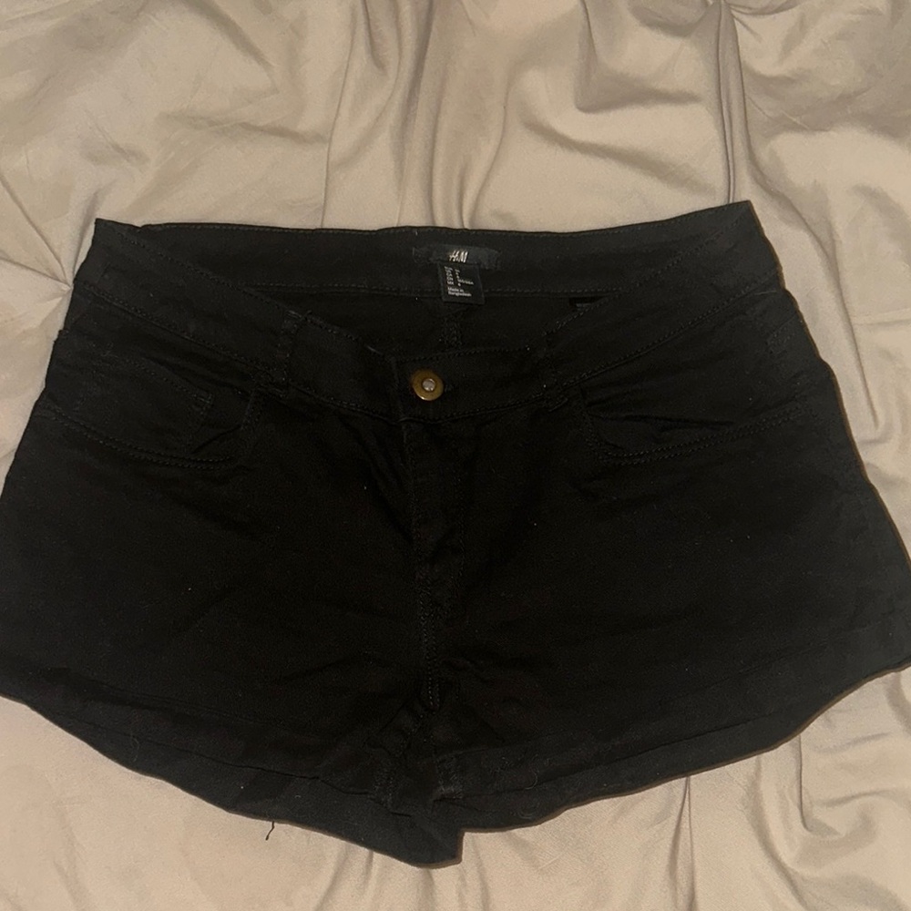 H&M Women's Black Shorts